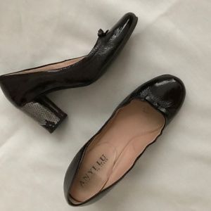 Anyi Lu pump - brown patent with multi heel